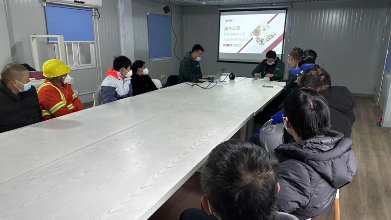 小标题：课程设计工具的重要性